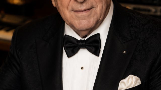 Music Legend Clive Davis Passes Away at 94: A Legacy of Greatness