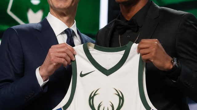 Milwaukee Bucks Make Bold Move: Draft Brayden Burries at No. 10